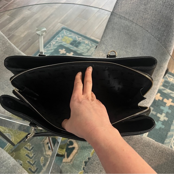 DKNY Shoulder Bag - Picture 6 of 8